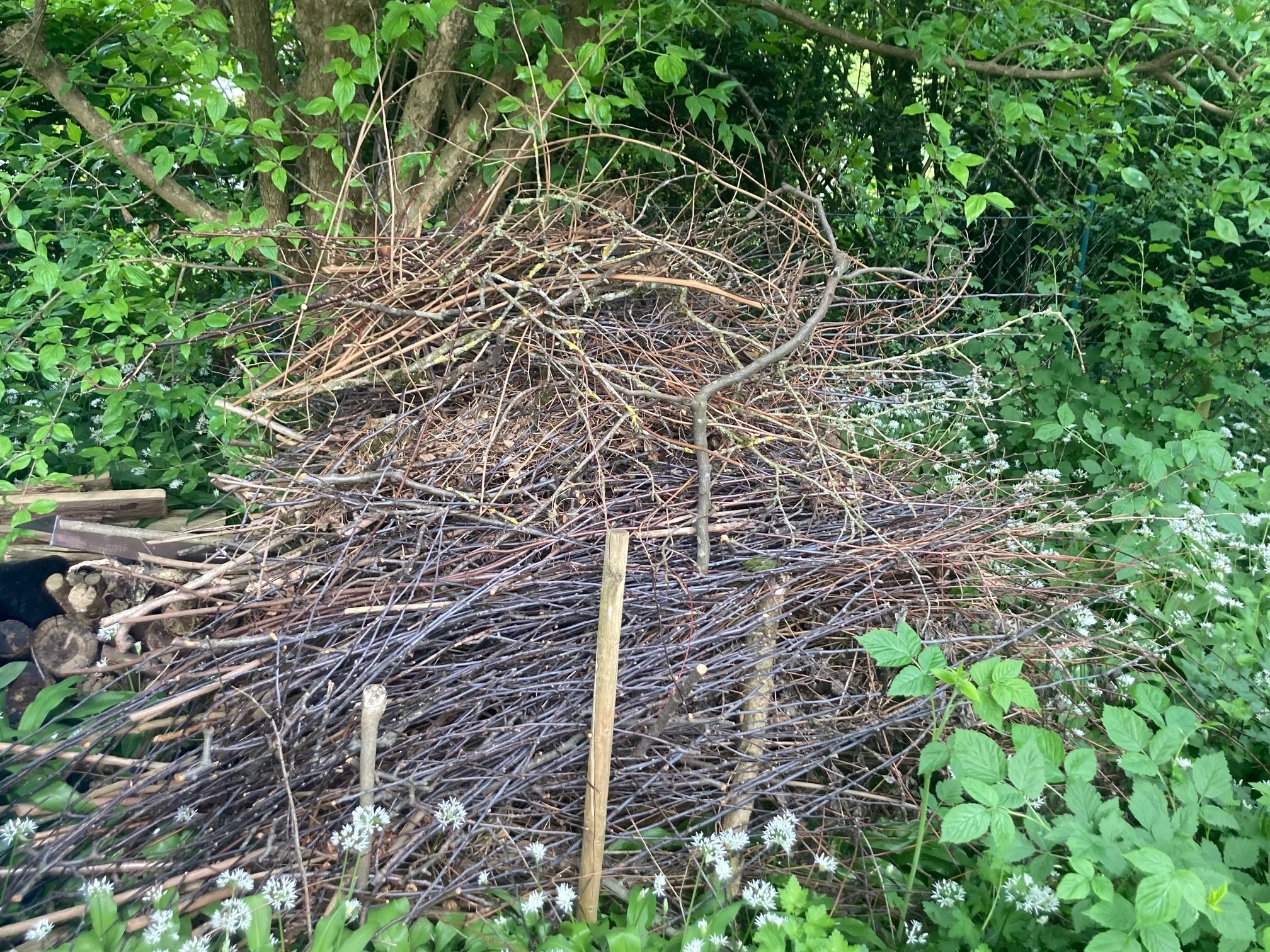 Unterschlupf für Igel und Kleintiere